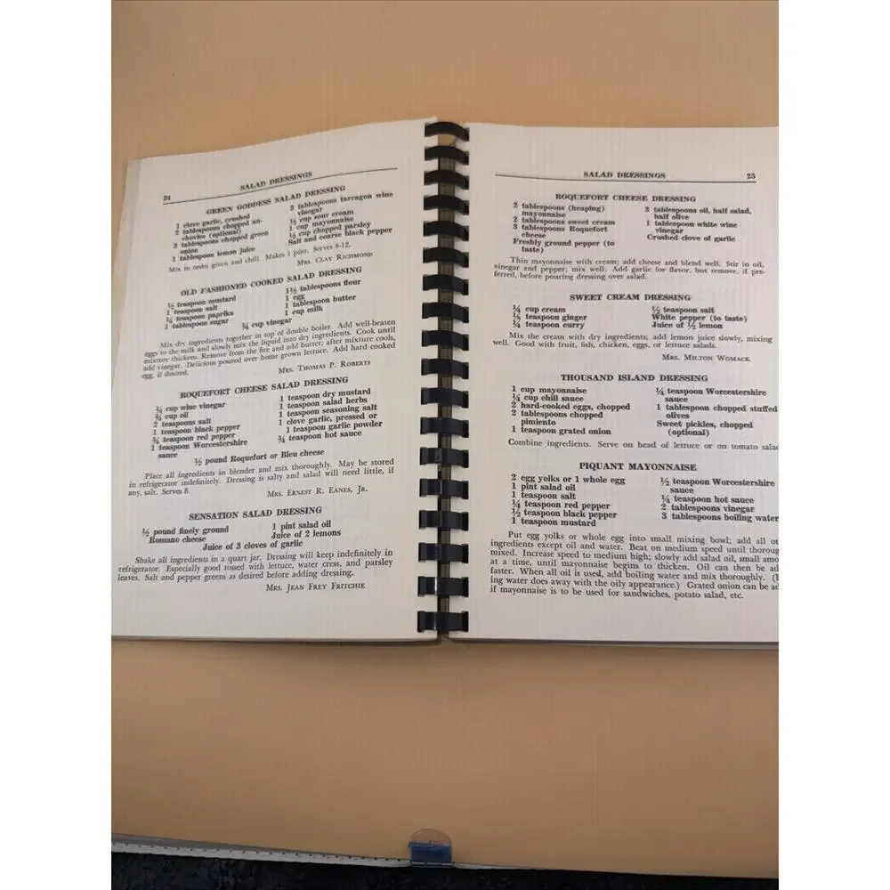 1974 River Road Recipes The Junior League of Baton Rouge, Louisiana Comb binding